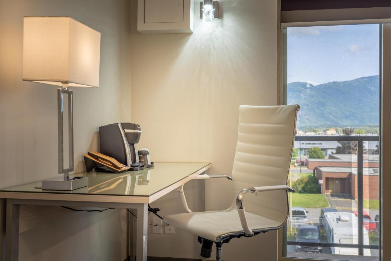 Quality Inn Sunshine Suites Terrace Bagian luar foto