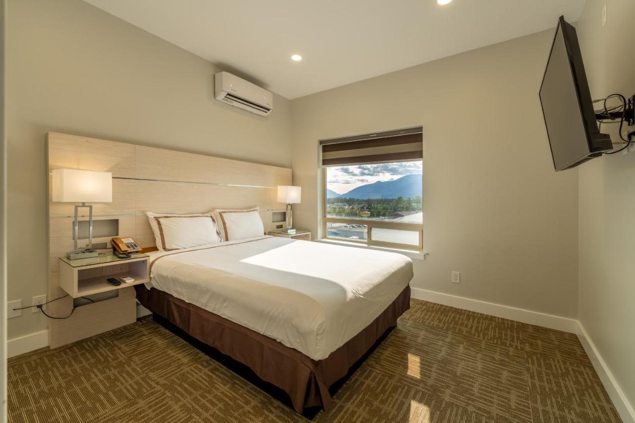 Quality Inn Sunshine Suites Terrace Bagian luar foto