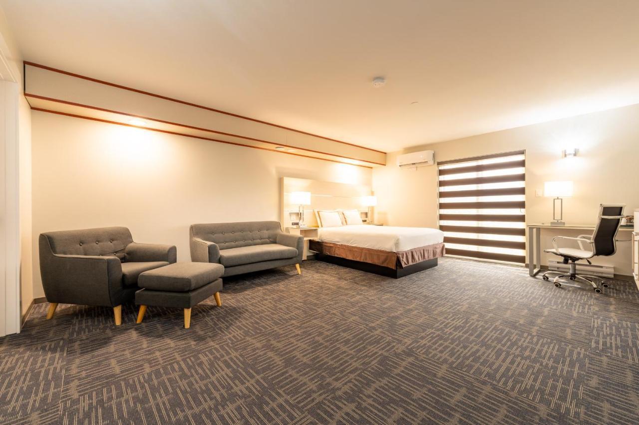 Quality Inn Sunshine Suites Terrace Bagian luar foto