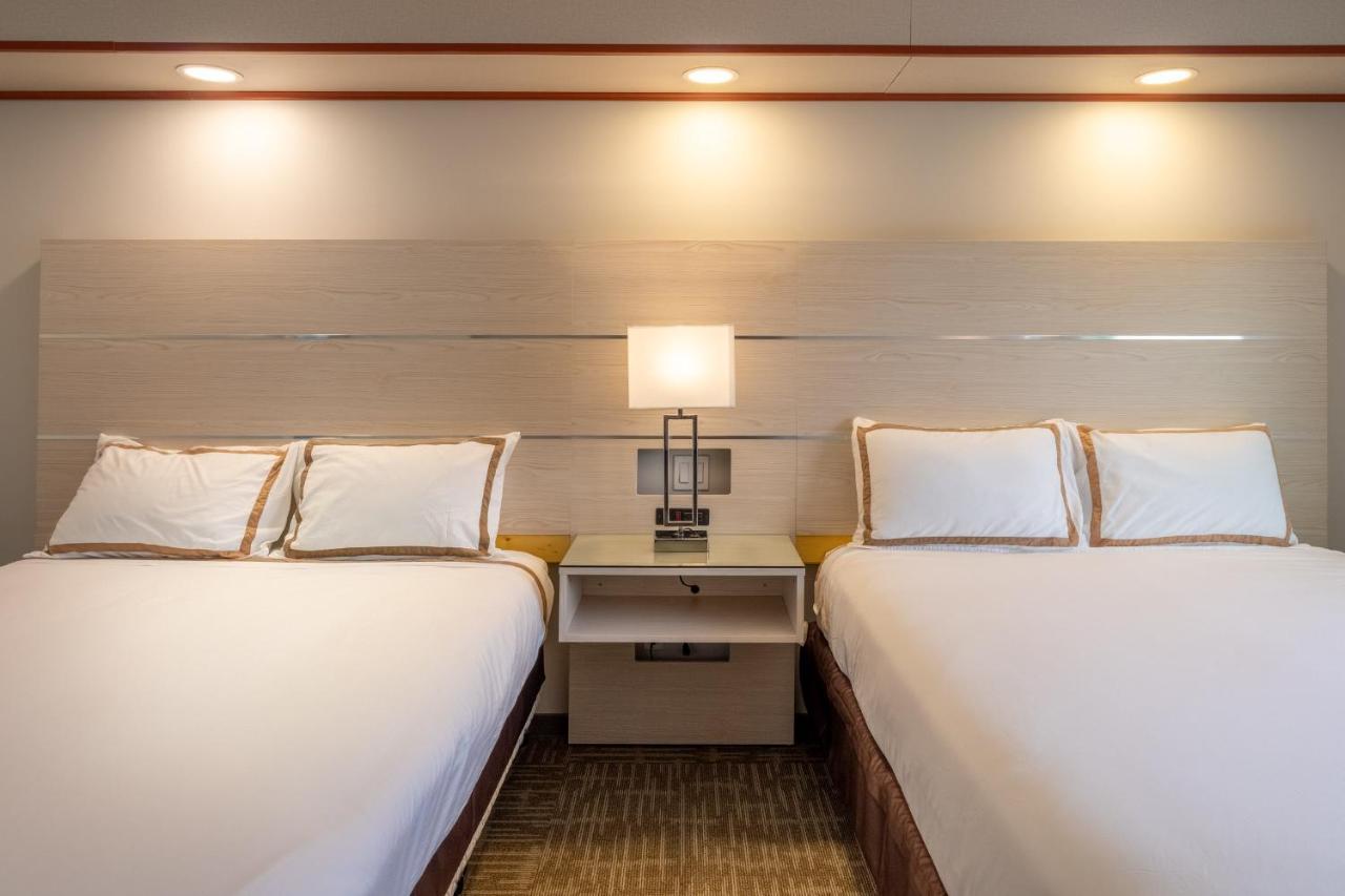 Quality Inn Sunshine Suites Terrace Bagian luar foto
