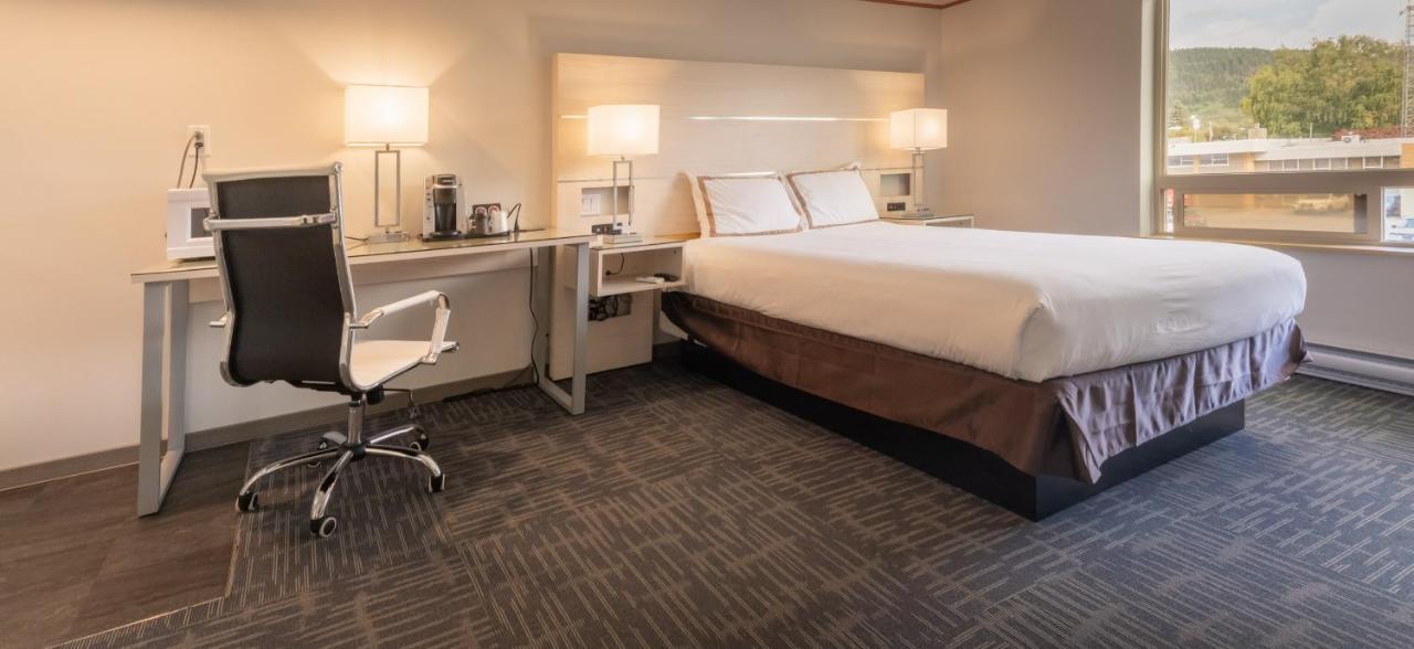 Quality Inn Sunshine Suites Terrace Bagian luar foto