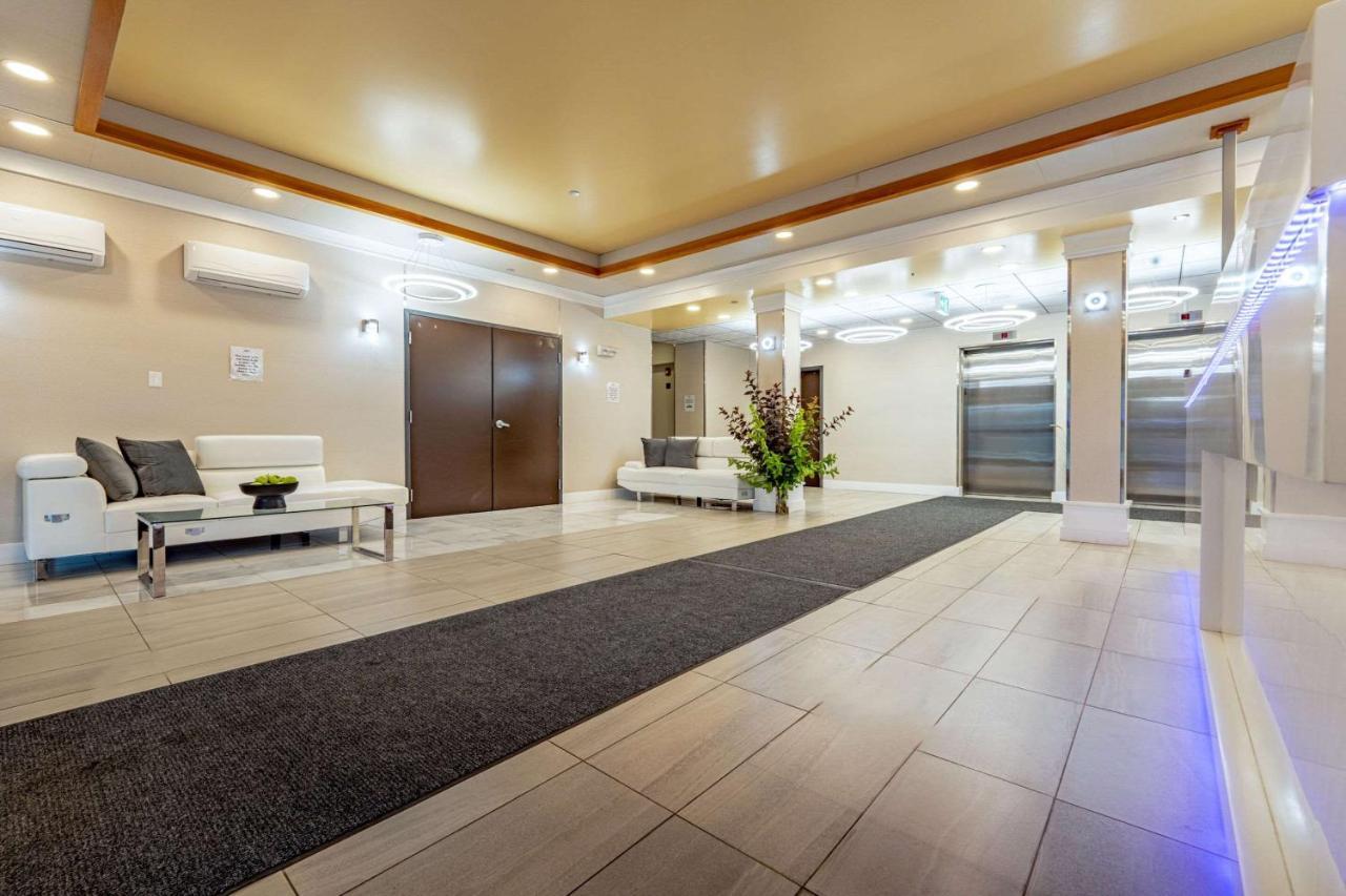 Quality Inn Sunshine Suites Terrace Bagian luar foto