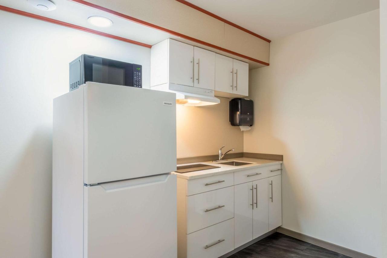 Quality Inn Sunshine Suites Terrace Bagian luar foto