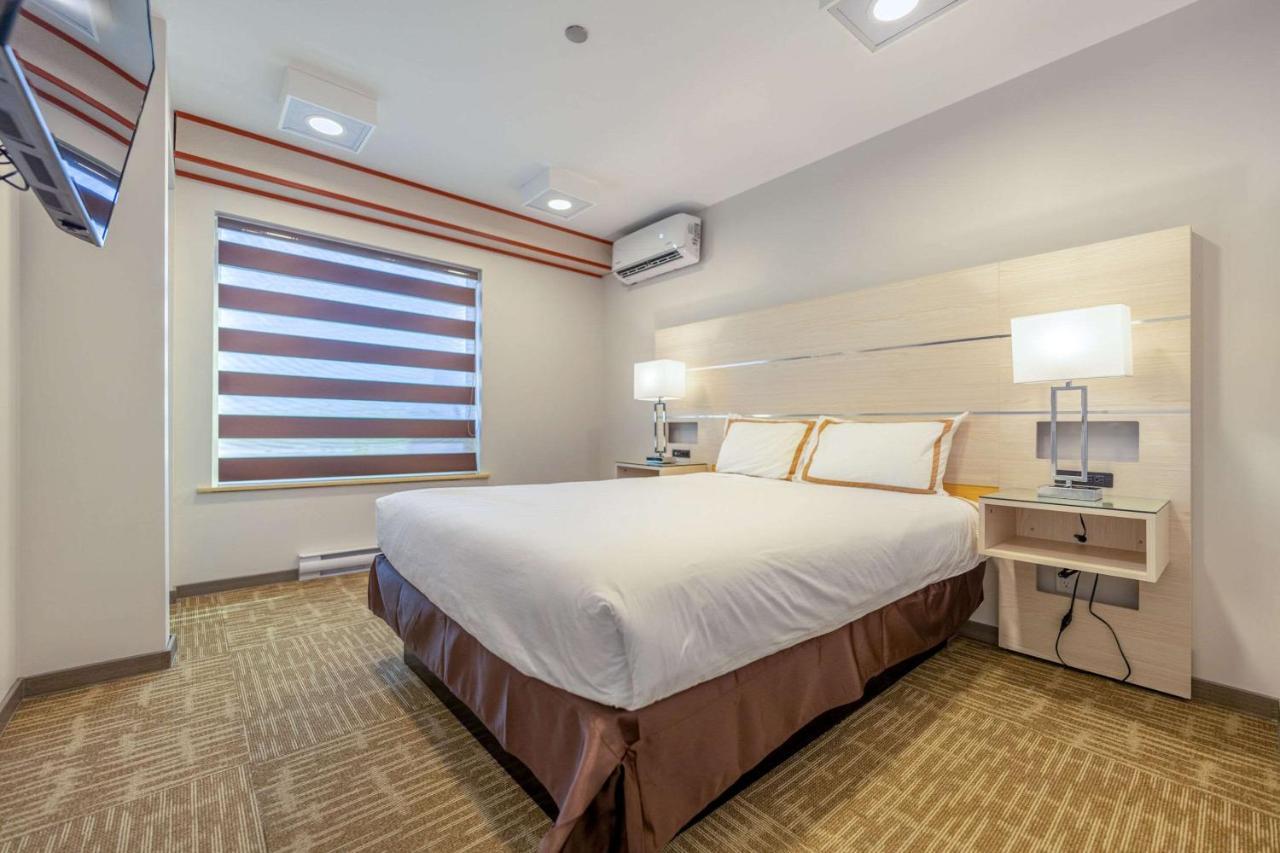 Quality Inn Sunshine Suites Terrace Bagian luar foto